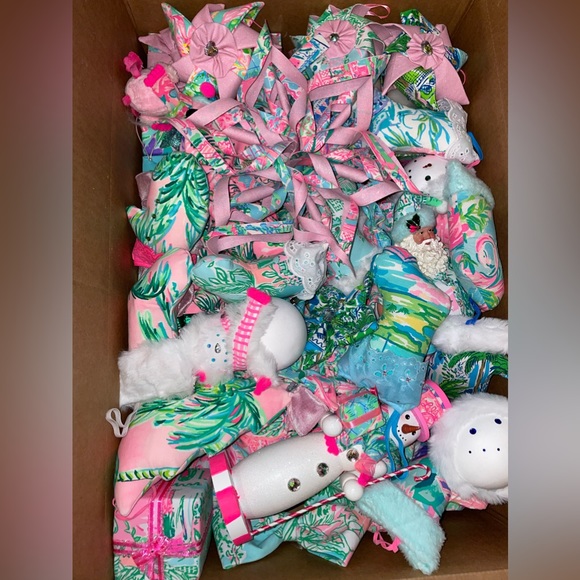 Lilly Pulitzer Christmas ornaments box sets of 2/ plus a free handmade ornament - Picture 4 of 5